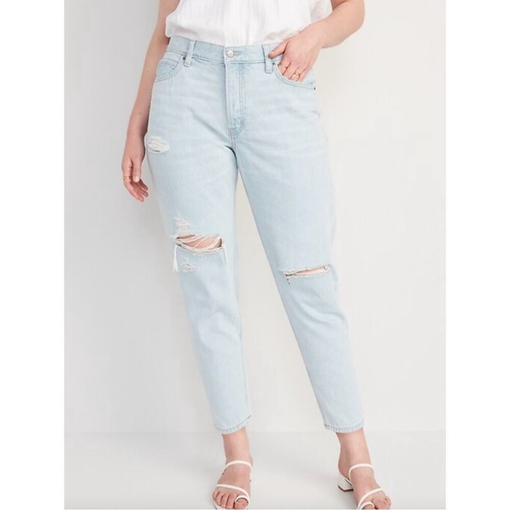 Old Navy Mid Rise Slouchy Taper Ankle Button Fly Distressed Jeans NWT Women’s 12